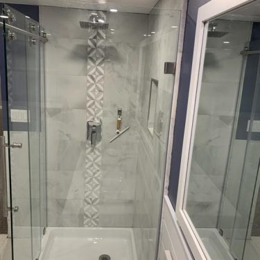 Spa like shower with rain head